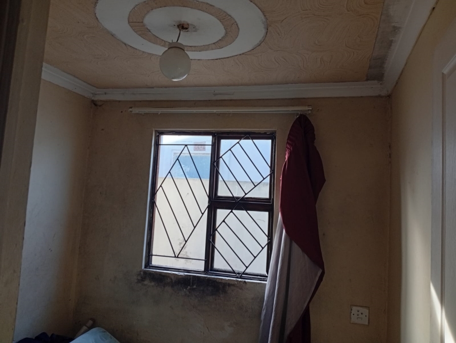 3 Bedroom Property for Sale in Umrhabulo Triangle Western Cape